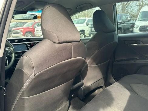 Used 2019 Toyota Camry LE FWD image 11