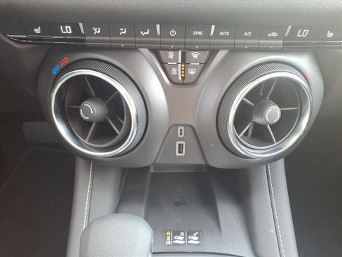 New 2026 Chevrolet Blazer LT w/ Convenience Package FWD image 22
