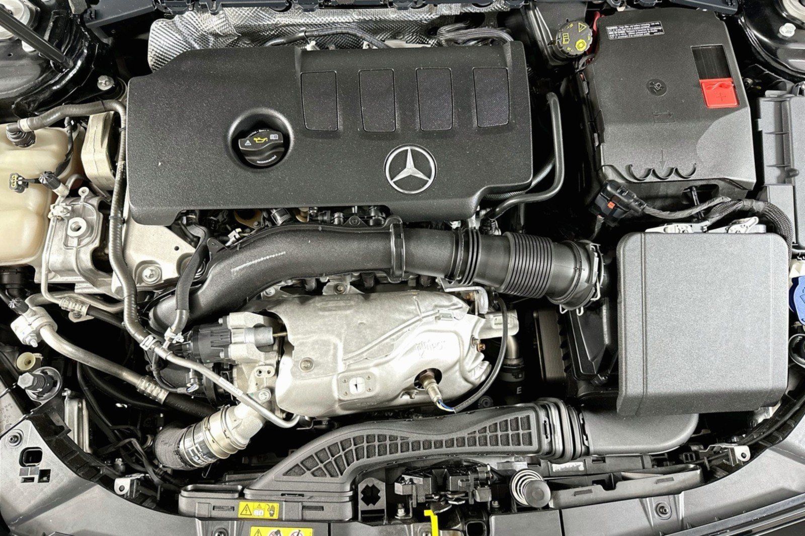 Used 2023 Mercedes-Benz CLA 250 w/ Premium Package image 13
