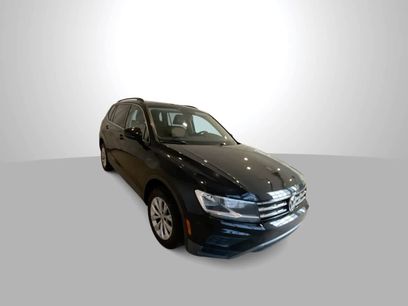 Used 2019 Volkswagen Tiguan SE w/ Panoramic Sunroof Package