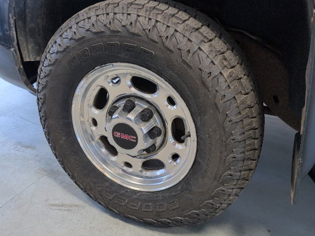 Used 2005 GMC Sierra 2500 SLT w/ Heavy-Duty Power Package AWD/4WD image 7