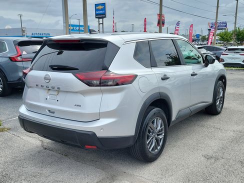 Certified 2025 Nissan Rogue S AWD/4WD image 4