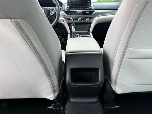 Used 2019 Honda Accord LX image 24