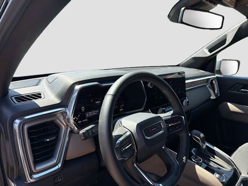 Used 2024 GMC Canyon Denali w/ LPO, Denali Black Edition image 9