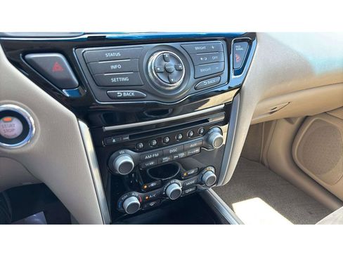Used 2013 Nissan Pathfinder SV AWD/4WD image 23