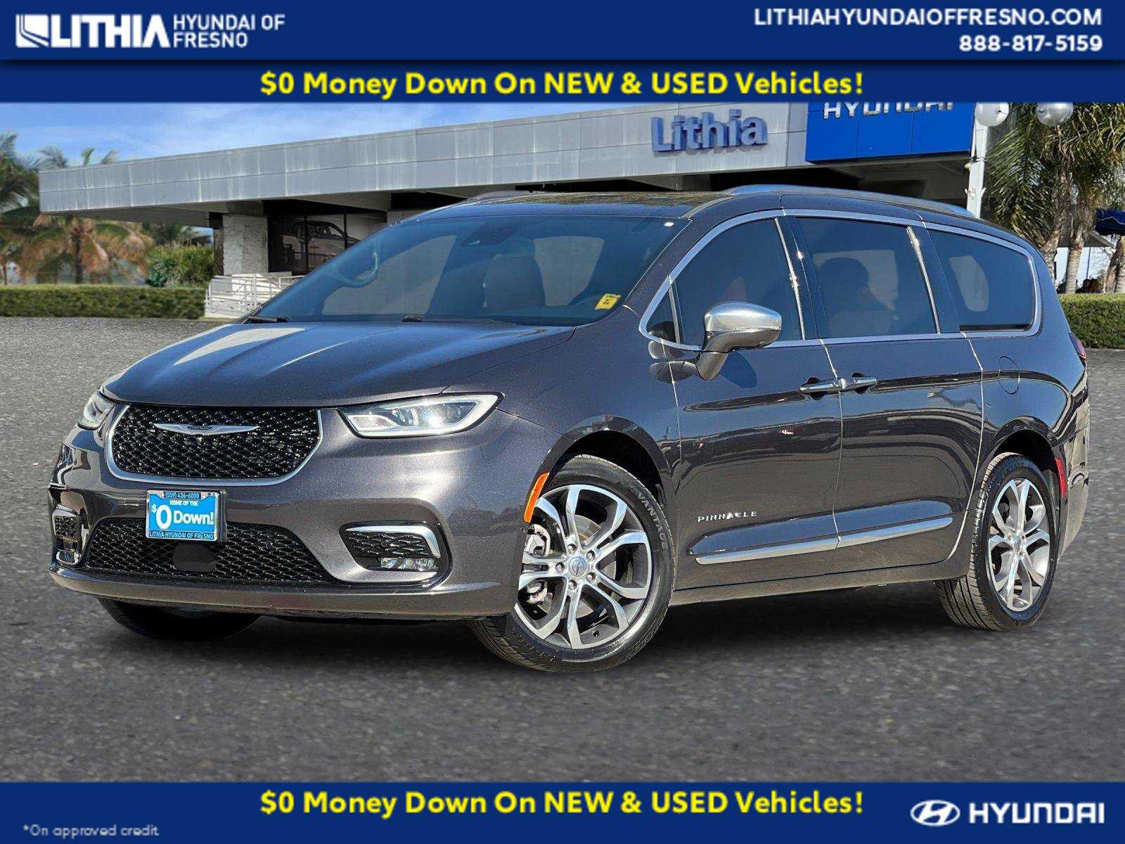 Used 2021 Chrysler Pacifica Pinnacle AWD/4WD image 1