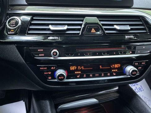 Used 2018 BMW 530i xDrive image 24