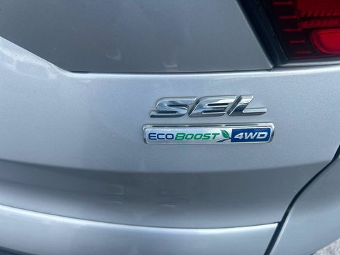 Used 2017 Ford Escape SE w/ SE Cold Weather Package FWD image 6