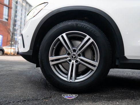 Used 2021 Mercedes-Benz GLC 300 4MATIC image 10