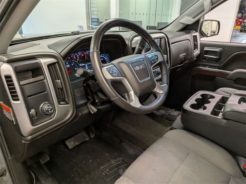 Used 2017 GMC Sierra 1500 SLE w/ SLE Value Package image 10