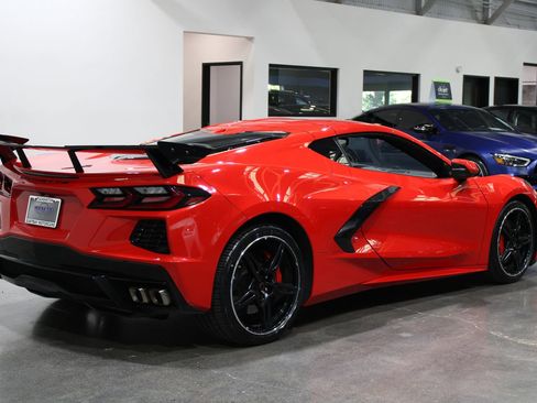 Used 2022 Chevrolet Corvette Stingray Preferred Cpe w/ Z51 Performance Package RWD image 15