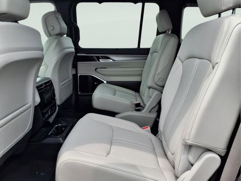 New 2026 Jeep Grand Wagoneer Limited AWD/4WD image 11