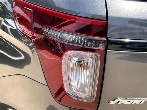 Used 2015 Ford Explorer Sport w/ Equipment Group 401A AWD/4WD image 28