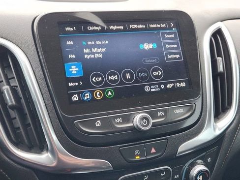 Used 2024 Chevrolet Equinox Premier image 5