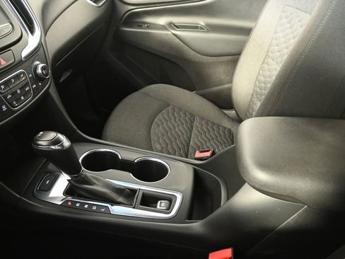 Used 2018 Chevrolet Equinox LT image 32