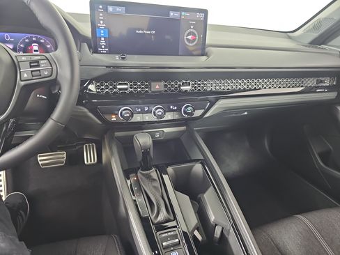 Used 2024 Honda Accord Sport image 27