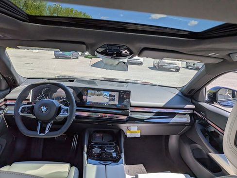 New 2027 BMW 530i xDrive AWD/4WD image 18