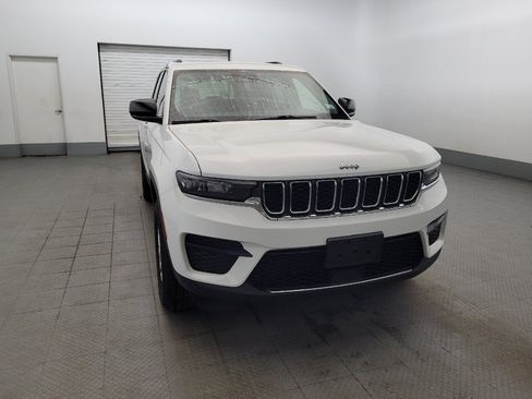 Used 2022 Jeep Grand Cherokee Laredo w/ Luxury Tech Group I AWD/4WD image 14