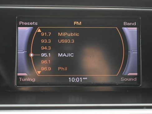 Used 2010 Audi A5 2.0T Premium image 15