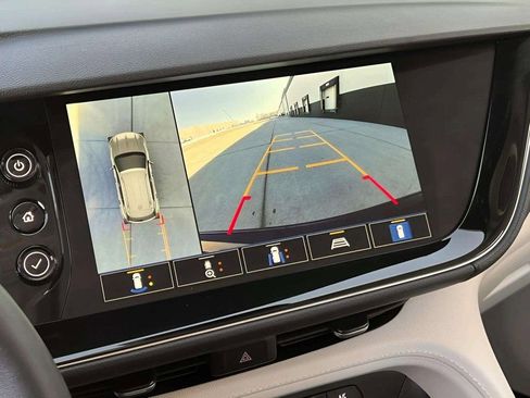 Used 2023 Buick Envision Avenir image 29