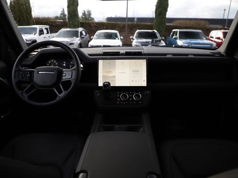 New 2026 Land Rover Defender 110 X-Dynamic SE image 16