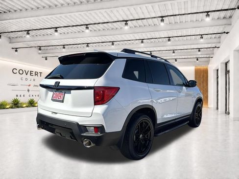 Used 2023 Honda Passport Elite image 8