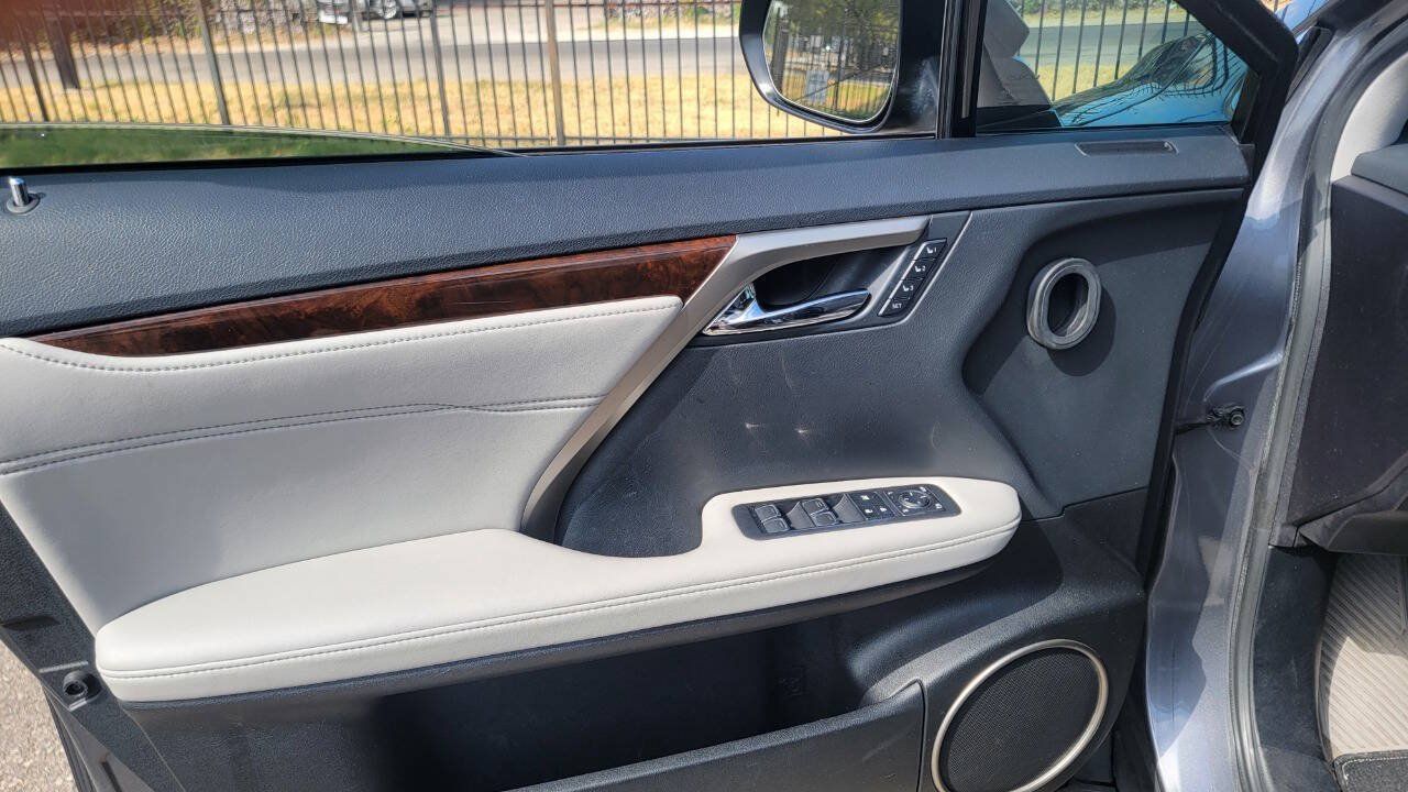 Used 2019 Lexus RX 350 FWD w/ Navigation Package image 28