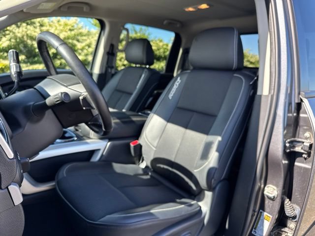 Used 2019 Nissan Titan PRO-4X AWD/4WD image 8