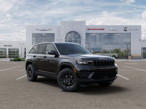 New 2025 Jeep Grand Cherokee Altitude image 24