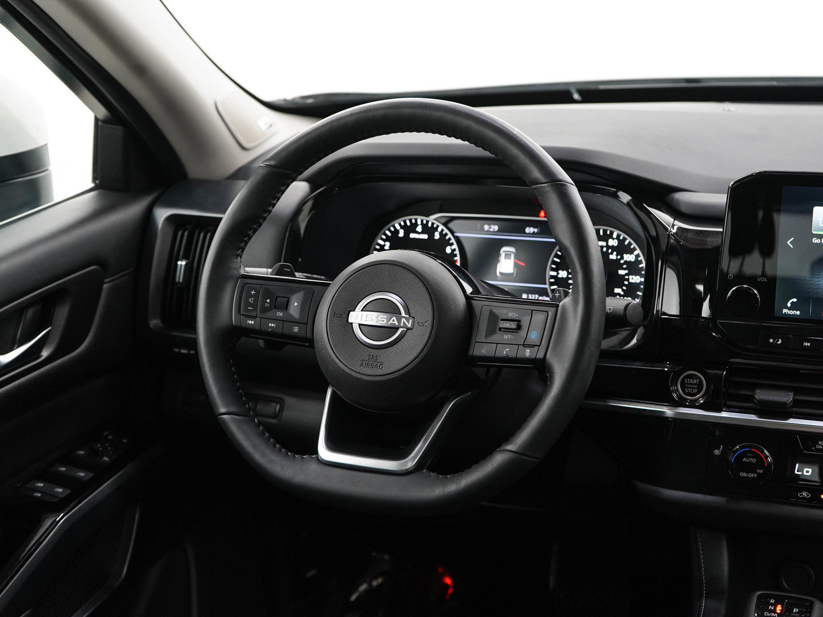 Used 2024 Nissan Pathfinder SL w/ SL Premium Package AWD/4WD image 14