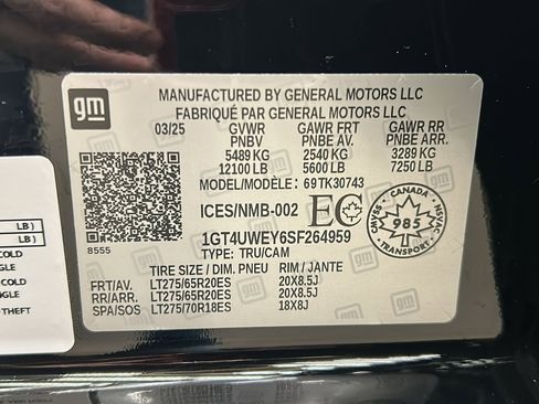 Used 2025 GMC Sierra 3500 Denali w/ Denali Reserve Package image 45