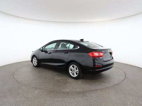 Used 2016 Chevrolet Cruze LT image 10