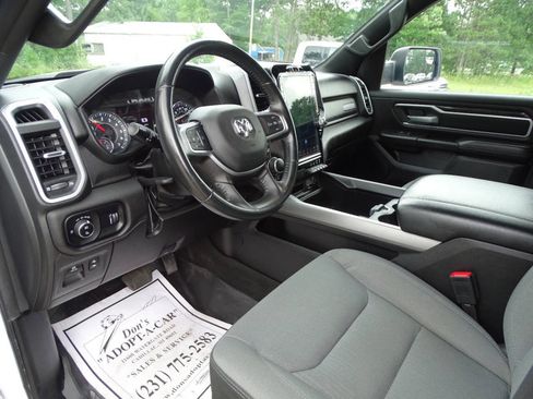 Used 2023 RAM 1500 4x4 Crew Cab Big Horn image 12