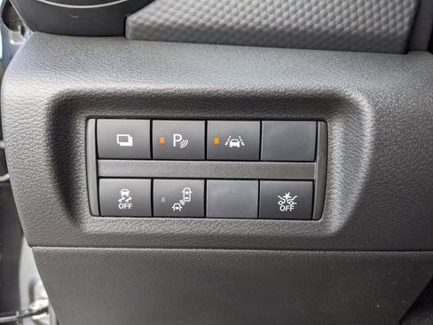 Certified 2025 Nissan Kicks Play S FWD image 34