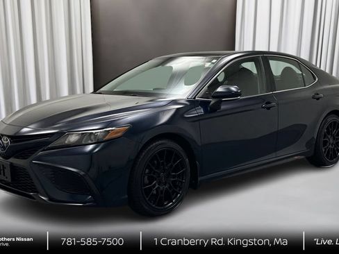 Used 2021 Toyota Camry SE w/ TRD Appearance Package (TMS) FWD image 1