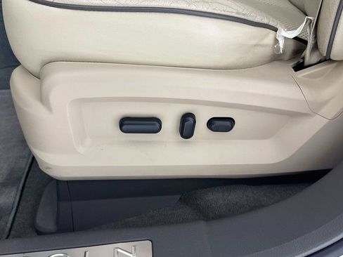 Used 2009 Lincoln MKX AWD image 23