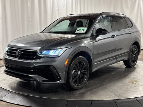 Used 2022 Volkswagen Tiguan SE R-Line AWD/4WD image 1