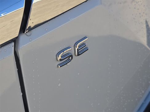 New 2026 Volkswagen Atlas SE image 8