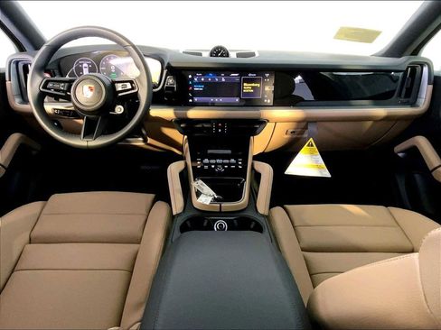 New 2025 Porsche Cayenne E-Hybrid image 14