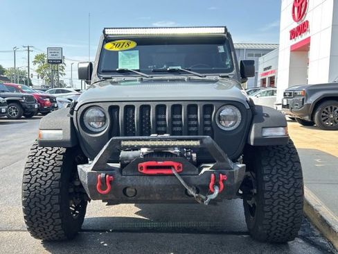 Used 2018 Jeep Wrangler Unlimited Sport S AWD/4WD image 2