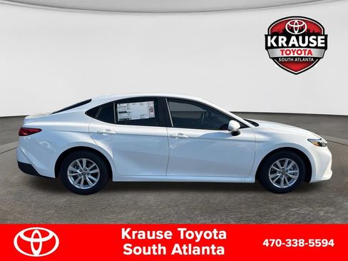 New 2026 Toyota Camry LE w/ Convenience Package FWD image 9