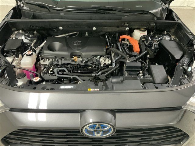 Used 2023 Toyota RAV4 LE AWD/4WD image 9