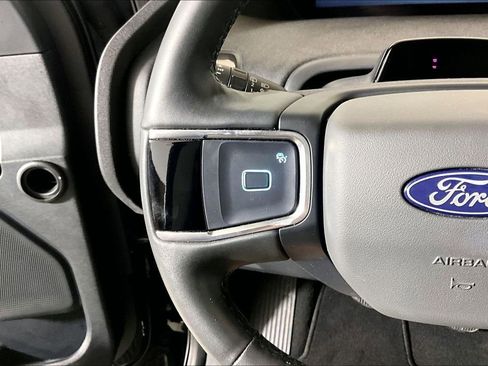 Certified 2025 Ford Expedition Active AWD/4WD image 14