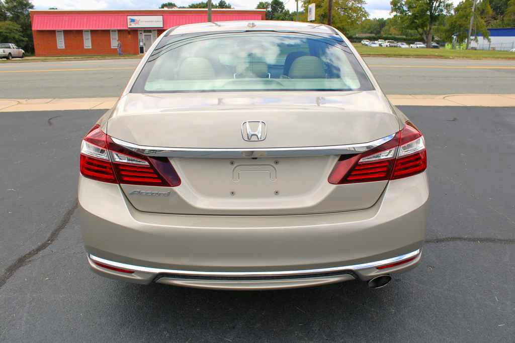 Used 2016 Honda Accord EX-L image 7
