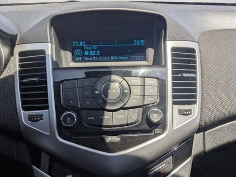 Used 2015 Chevrolet Cruze LT FWD image 13