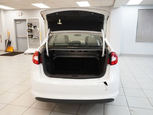 Used 2012 Ford Fiesta S FWD image 9