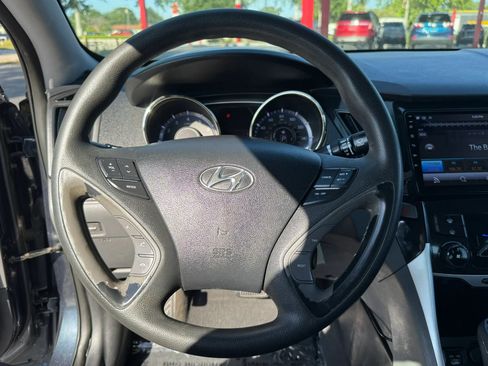 Used 2012 Hyundai Sonata GLS w/ Popular Equipment Pkg FWD image 9