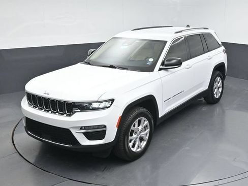 Used 2022 Jeep Grand Cherokee Limited AWD/4WD image 39