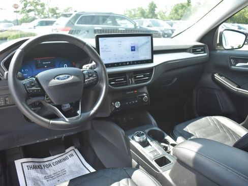 Used 2024 Ford Escape Platinum w/ Premium Technology Package AWD/4WD image 19