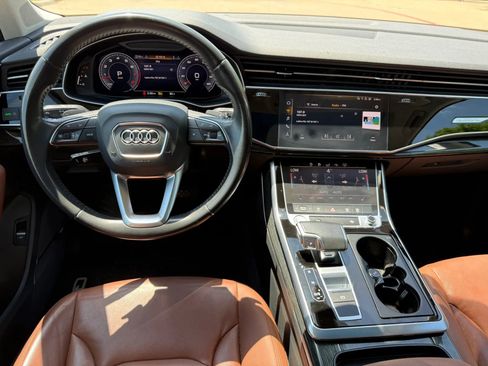 Used 2020 Audi Q7 3.0T Premium Plus w/ Premium Plus Package AWD/4WD image 16